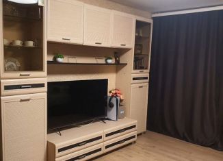 Продается 3-ком. квартира, 64.5 м2, Пикалёво, улица Горняков, 8