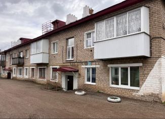 Продаю 2-ком. квартиру, 42.1 м2, село Иглино, улица Калинина, 35