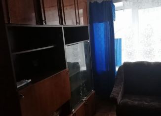 Сдаю в аренду 1-ком. квартиру, 29 м2, Тихвин, 1-й микрорайон, 12