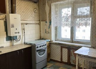 Продам 2-ком. квартиру, 42 м2, Дзержинск, улица Грибоедова, 2