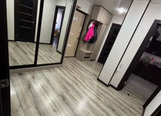 Продается двухкомнатная квартира, 62.5 м2, Благовещенск, улица Чистякова, 43/1