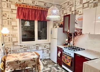 Продаю 2-ком. квартиру, 52 м2, Архангельская область, улица Логинова, 80