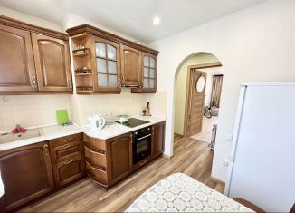 Продажа 2-комнатной квартиры, 40.3 м2, Мурманская область, Заводская улица, 3