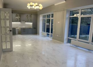 Продаю дом, 200 м2, Ростов-на-Дону, Железнодорожный район, улица Гризодубовой, 31