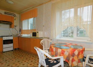 Продам 4-ком. квартиру, 61.9 м2, Новомосковск, Донской проезд, 10