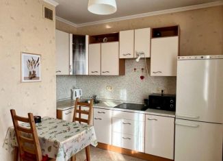 Аренда 2-ком. квартиры, 46 м2, Омск, улица Химиков, 18/1