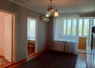 Продаю четырехкомнатную квартиру, 60.8 м2, Темрюк, улица Ленина