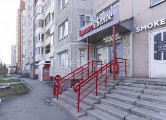 Продам торговую площадь, 169.6 м2, Тюмень, Широтная улица, 100