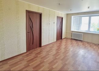 Продам 4-комнатную квартиру, 61 м2, Азнакаево, улица Хасанова, 29