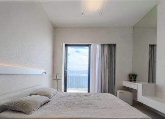 Продам 3-ком. квартиру, 155 м2, Сочи, Курортный проспект, 105