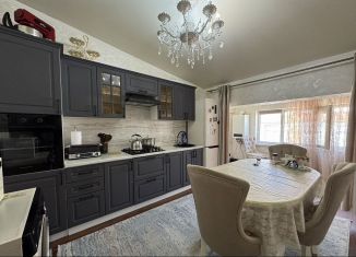 Двухкомнатная квартира на продажу, 78.4 м2, посёлок городского типа Семендер, проспект Казбекова, 176