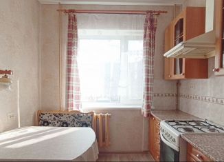 Сдача в аренду 2-ком. квартиры, 52.8 м2, Котлас, улица Кузнецова, 14А