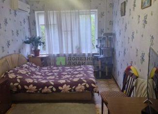 Продам 2-ком. квартиру, 48 м2, Новороссийск, улица Героев Десантников, 19
