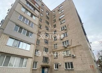 Продается двухкомнатная квартира, 43.8 м2, Элиста, 4-й микрорайон, 18, 4-й микрорайон