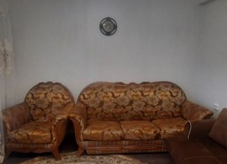 Сдам в аренду двухкомнатную квартиру, 65 м2, Краснодар, проспект Чекистов, 19, микрорайон Юбилейный