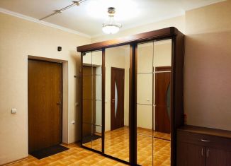 Сдается в аренду 2-ком. квартира, 78 м2, Краснодар, Постовая улица, 23, микрорайон Центральный