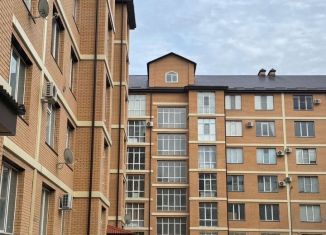 Продается двухкомнатная квартира, 72 м2, Грозный, улица Сайханова, 133к6, Байсангуровский район