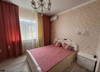 Сдается 2-ком. квартира, 67 м2, Геленджик, Средняя улица, 18