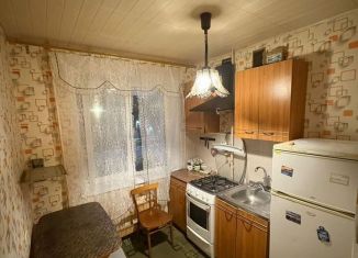 Сдам двухкомнатную квартиру, 48 м2, Старый Оскол, микрорайон Интернациональный, 31