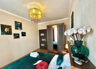 Сдаю 2-комнатную квартиру, 60 м2, Геленджик, Курортная улица
