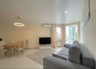 Сдам однокомнатную квартиру, 50 м2, Сочи, микрорайон Малый Ахун, улица Дорога на Большой Ахун, 14А