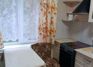 Сдаю двухкомнатную квартиру, 60 м2, Тосно, Рабочая улица, 10