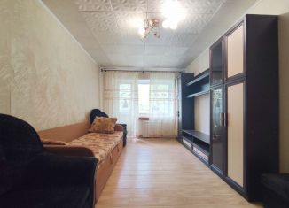 Продам трехкомнатную квартиру, 56 м2, Серпухов, улица Лермонтова, 71