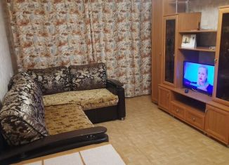 Сдается 2-комнатная квартира, 44 м2, Кингисепп, Большая Советская улица, 6