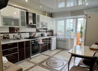 Продается двухкомнатная квартира, 62 м2, Йошкар-Ола, 6-й микрорайон, улица Димитрова, 62