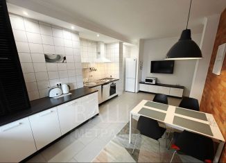 Сдам 3-комнатную квартиру, 100 м2, Калининград, Комсомольская улица, 85, Центральный район
