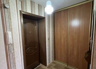 Однокомнатная квартира на продажу, 33 м2, Азнакаево, улица Султангалиева, 33