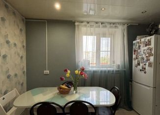 Двухкомнатная квартира на продажу, 52 м2, Пенза, улица Антонова, 12