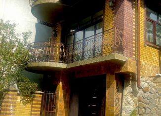 Сдаю дом, 100 м2, Ялта, Красноармейская улица, 4