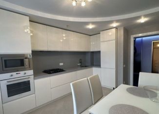 Сдача в аренду двухкомнатной квартиры, 65 м2, Чувашия, Приволжский бульвар, 7/8