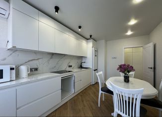 Продается трехкомнатная квартира, 81.3 м2, Саратов, Лунная улица, 30, ЖК Черёмушки