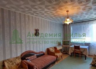 Продаю 1-ком. квартиру, 34 м2, Маркс, проспект Строителей, 30