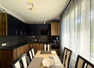 Продам 2-ком. квартиру, 56.1 м2, деревня Скрылья