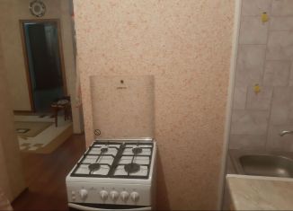 Сдаю 3-ком. квартиру, 61 м2, Грозный, улица Иоанисиани, 1-й микрорайон