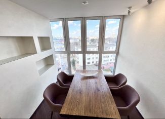 Продам 3-ком. квартиру, 100.2 м2, Орёл, Комсомольская улица, 89