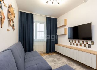 Продаю 2-ком. квартиру, 55 м2, Екатеринбург, улица Рябинина, 47
