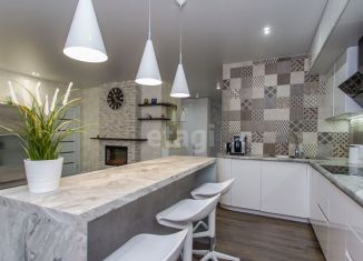 Продается трехкомнатная квартира, 79.4 м2, Владивосток, улица Черняховского, 9, ЖК Молодёжный