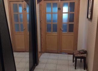 Продается двухкомнатная квартира, 69.7 м2, Лобня, улица Монтажников, 4