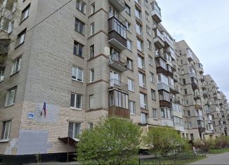 Продам 2-ком. квартиру, 44.5 м2, Санкт-Петербург, проспект Ветеранов, 158, метро Проспект Ветеранов