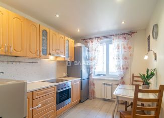 Сдаю 3-ком. квартиру, 65.2 м2, Петрозаводск, улица Пархоменко, 33