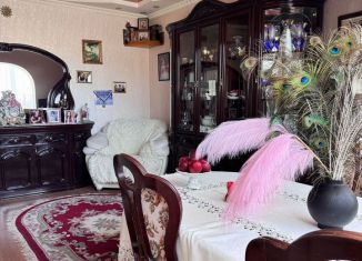 Продажа 3-комнатной квартиры, 68 м2, Астрахань, улица Куликова, 48к1