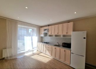 Сдам 2-ком. квартиру, 67.6 м2, деревня Мокшино, Солнечная улица, 90