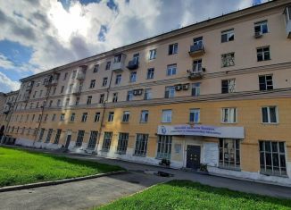 Продается двухкомнатная квартира, 58.2 м2, Екатеринбург, Мельковская улица, 3, метро Уральская