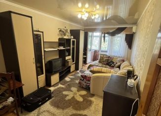 Продаю двухкомнатную квартиру, 51.2 м2, Армавир, улица Советской Армии, 31