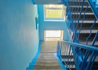 Продам 2-ком. квартиру, 23.2 м2, Тольятти, улица Чапаева