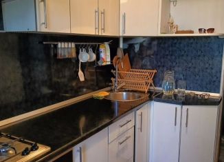 Продам 2-ком. квартиру, 43.3 м2, Елабуга, Молодёжная улица, 22